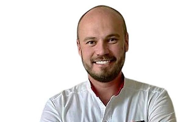 Ушаков Юрий Владиславович